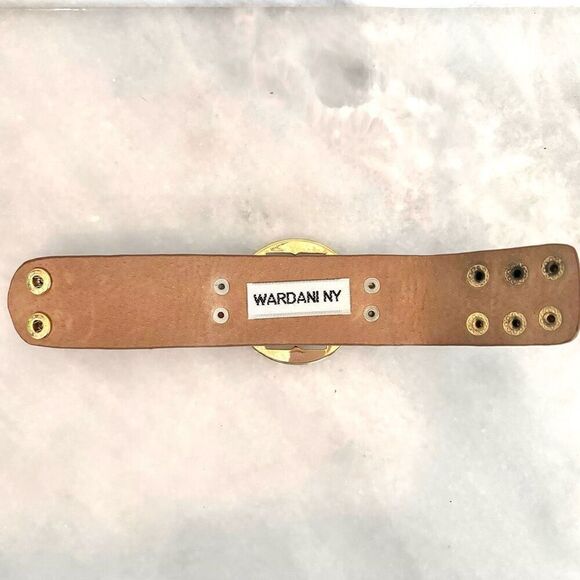 Wardani NY Brown Gold Plate Emblem Snap Leather Button Hand Bracelet - Picture 5 of 5